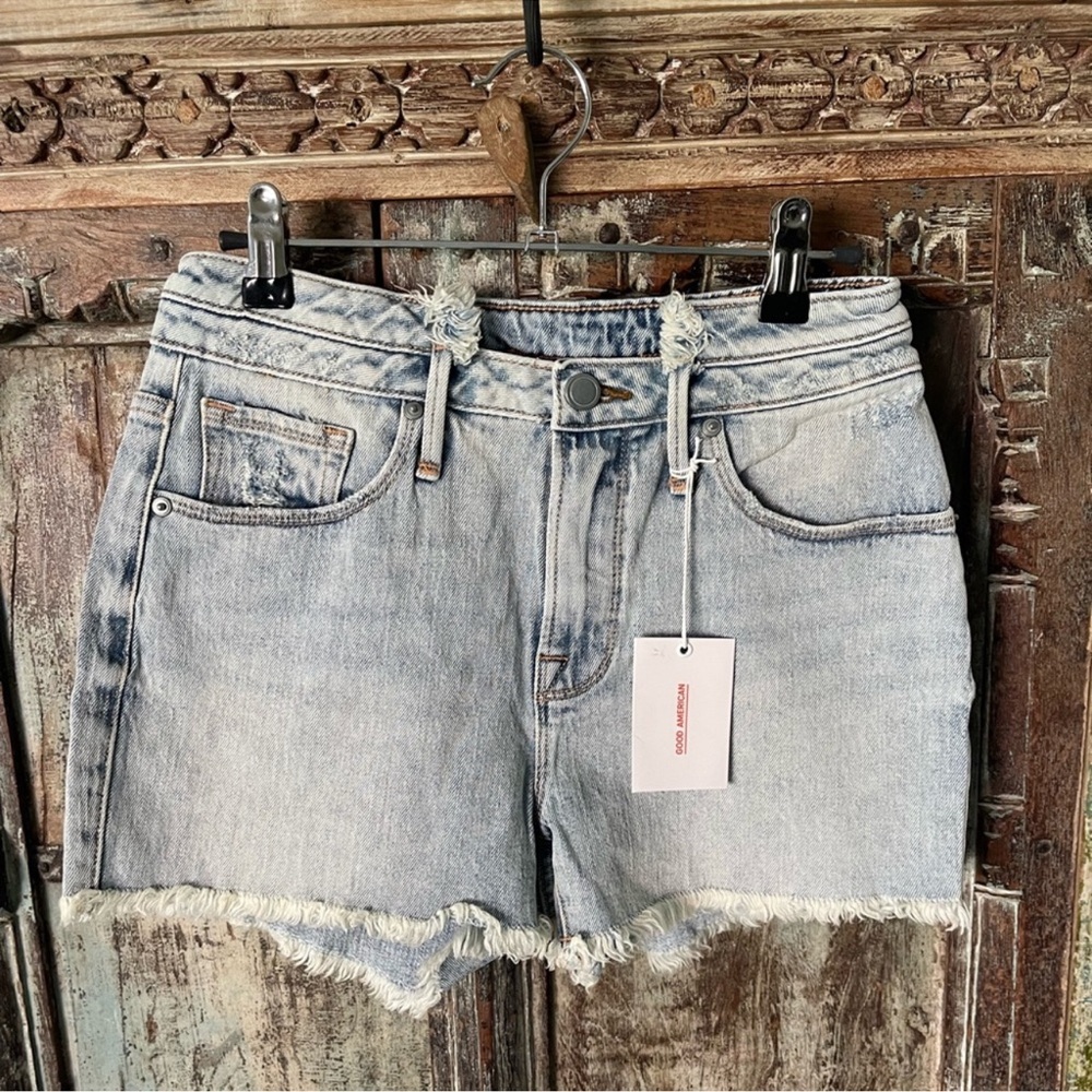 NWT Good American The Cut Off Shorts